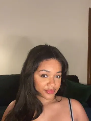 hazelvalentine webcam model from United Kingdom