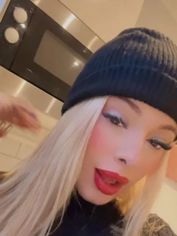 ScarlletCole webcam model from Doncaster 