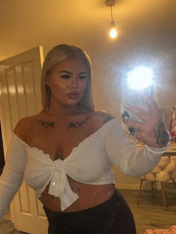 DollyDreamsX webcam model from Newcastle