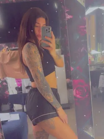 Maddieweb22 webcam model from United Kingdom