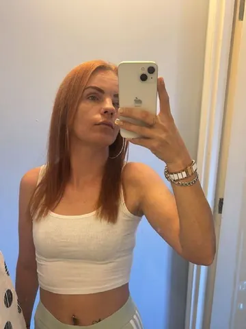 Miss_Kellyxx webcam model from Northampton