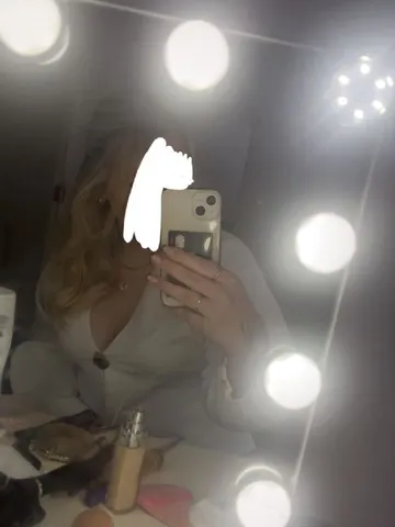 Queenquinnxo webcam model from United Kingdom