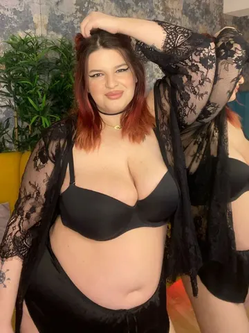 LaraHartt webcam model from Romania