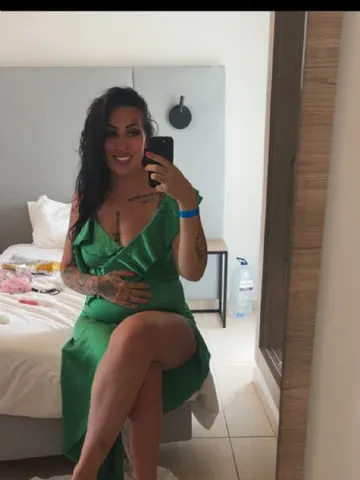 SexyVanessaX666 webcam model from United Kingdom