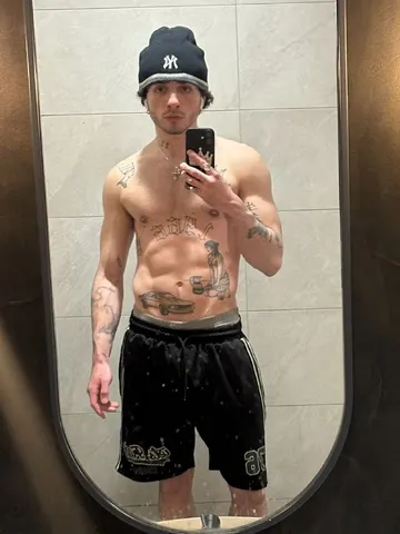 TommyRocky webcam model from United Kingdom