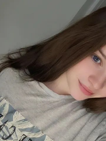 EmmaBritishCutie webcam model from Northamptonshire
