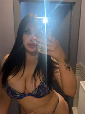 AngelAurora8 webcam model from United Kingdom