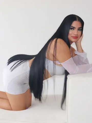 Victoria Charm webcam model from Colombia