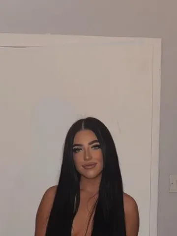 AngelRue  webcam model from United Kingdom