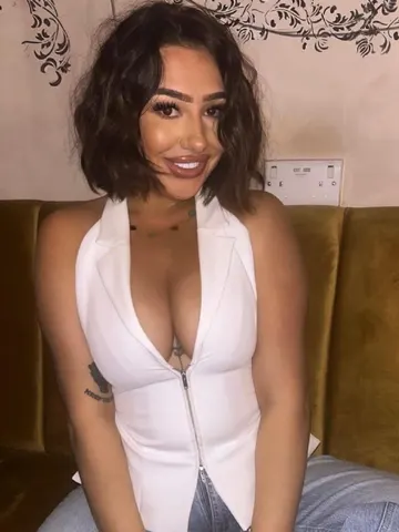 BabyyBrat webcam model from United Kingdom