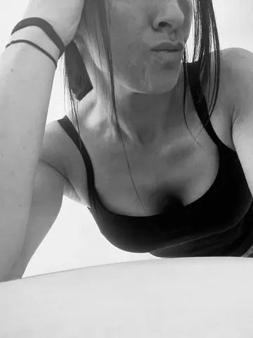 Princess_Emi webcam model from United Kingdom