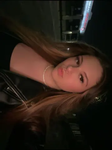 TheLilaRose webcam model from United Kingdom