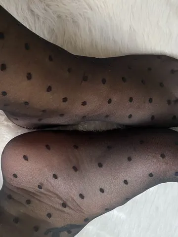 Cjfeet webcam model from United Kingdom