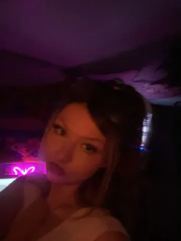 MissJerky webcam model from United Kingdom