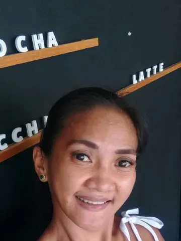 SweetVania webcam model from Philippines