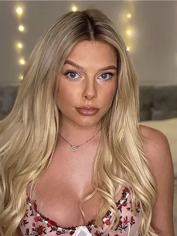 Xjazminexoxo webcam model from Australia