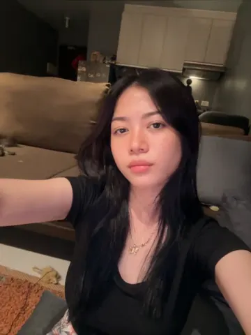 Pretty_Sharmaine webcam model from Philippines