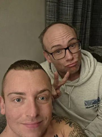 GayWelshCouple webcam model from Blaina / Y Blaenau