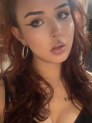JasmineVale_xo webcam model from United Kingdom