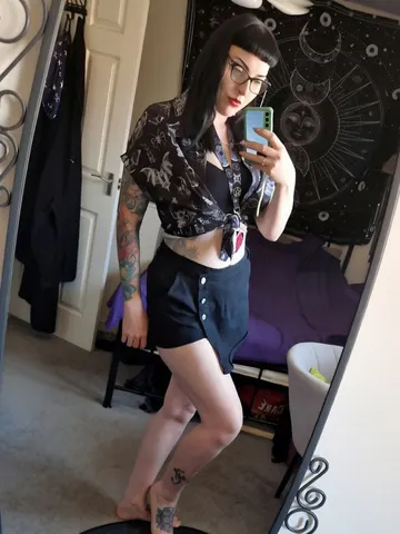 VelvetNoxxx webcam model from United Kingdom