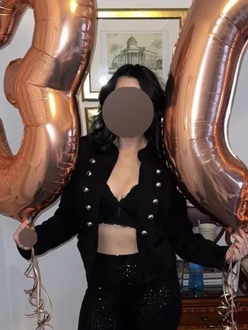 Billie-AfterDark webcam model from United Kingdom