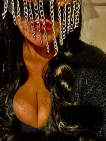 _AuraXXX webcam model from United Kingdom