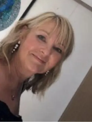 JuliettaXX webcam model from United Kingdom