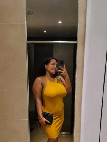 CaramelKissesXXX webcam model from United Kingdom
