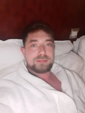 Alwaysgood26 webcam model from United Kingdom