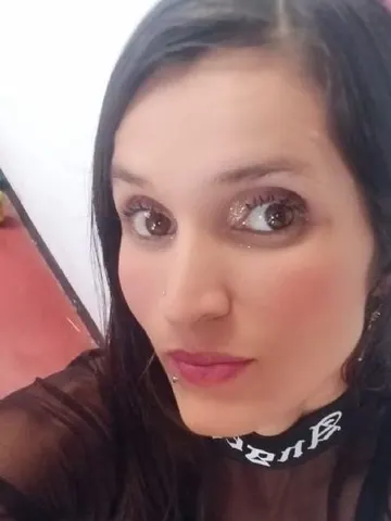 EIMMI_SEXY webcam model from Colombia