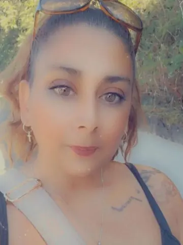Naughty_NylaX webcam model from United Kingdom
