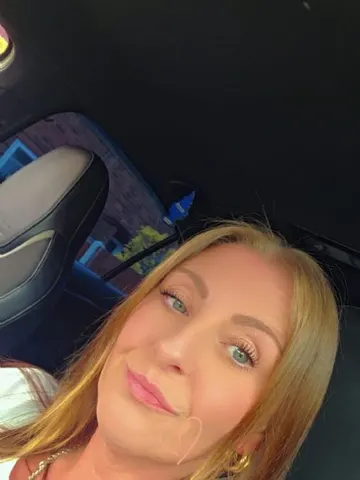 Jugs86X webcam model from United Kingdom