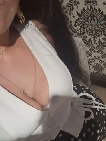 BiancaBxx webcam model from United Kingdom