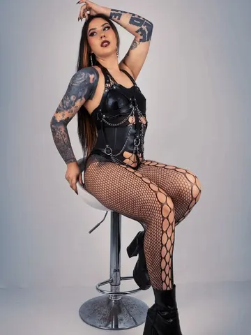 Mystikgoddes webcam model from Colombia