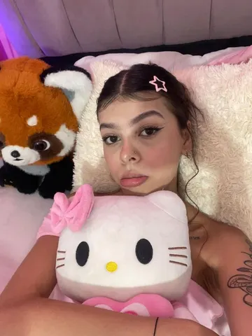KeityRoouse webcam model from Colombia
