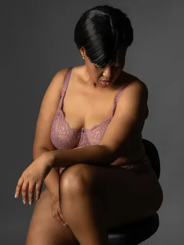 Sweet_Delight webcam model from United Kingdom