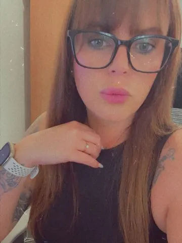 Hot-Uk-Skye webcam model from United Kingdom