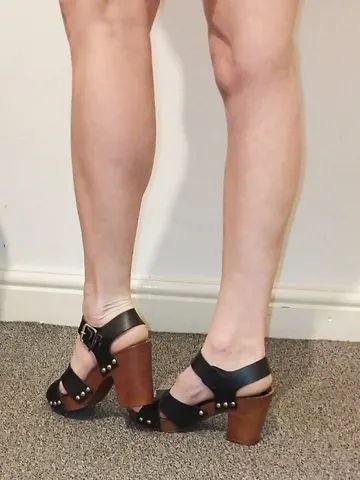 PetitePatty webcam model from Huddersfield