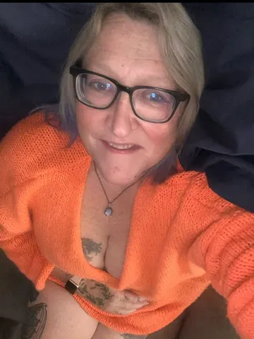 Tantalizing-Teegan webcam model from United Kingdom