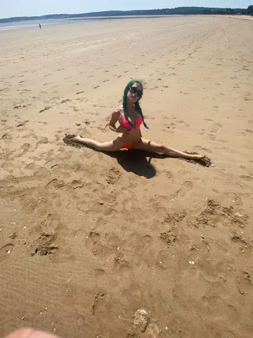 libraasfx webcam model from United Kingdom