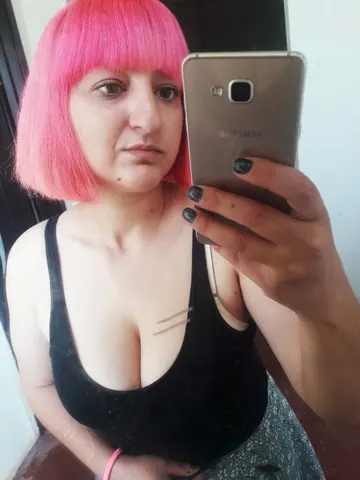 Belllady999 webcam model from Georgia