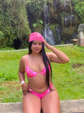 AriannaDolce webcam model from Colombia