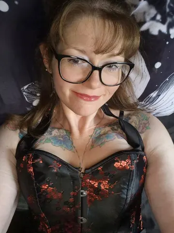 KinkyRosieX webcam model from United Kingdom