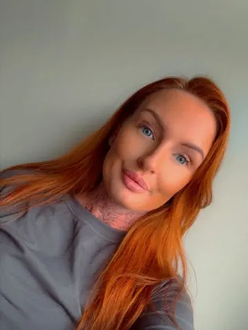 Copper_Kiss webcam model from United Kingdom