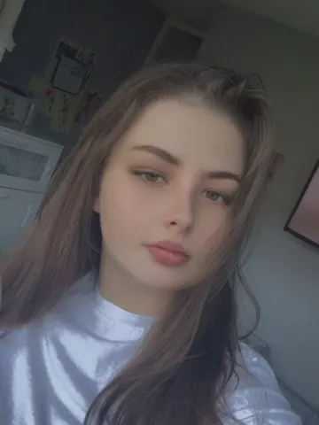 Bubbly_Brooklyn webcam model from United Kingdom