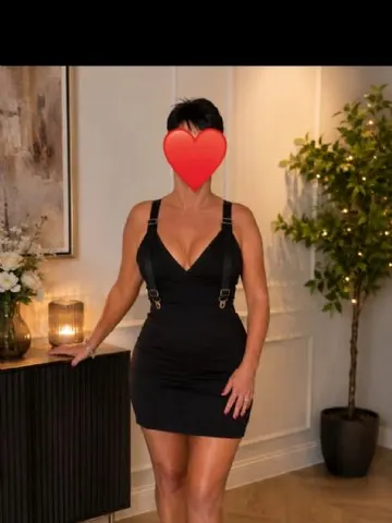 Lovely-Fleur-Ruby webcam model from United Kingdom
