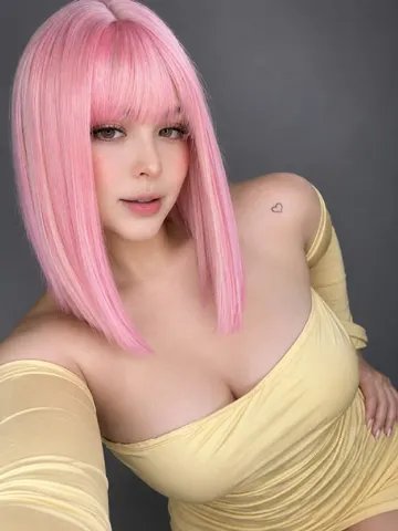 MiaBlakesX webcam model from Colombia