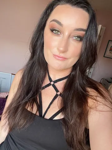 Miss_N webcam model from United Kingdom