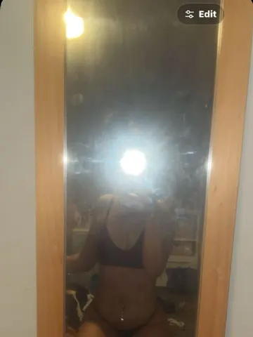 matilda-grace webcam model from United Kingdom