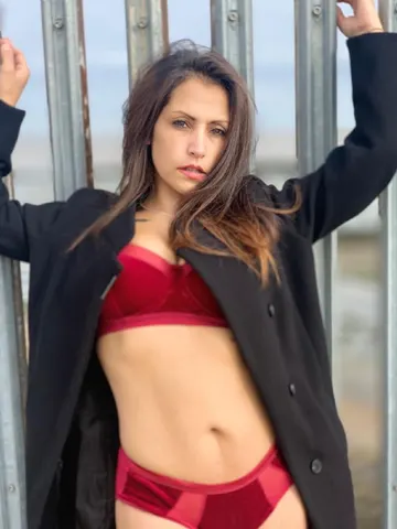 Miss_Cass webcam model from United Kingdom